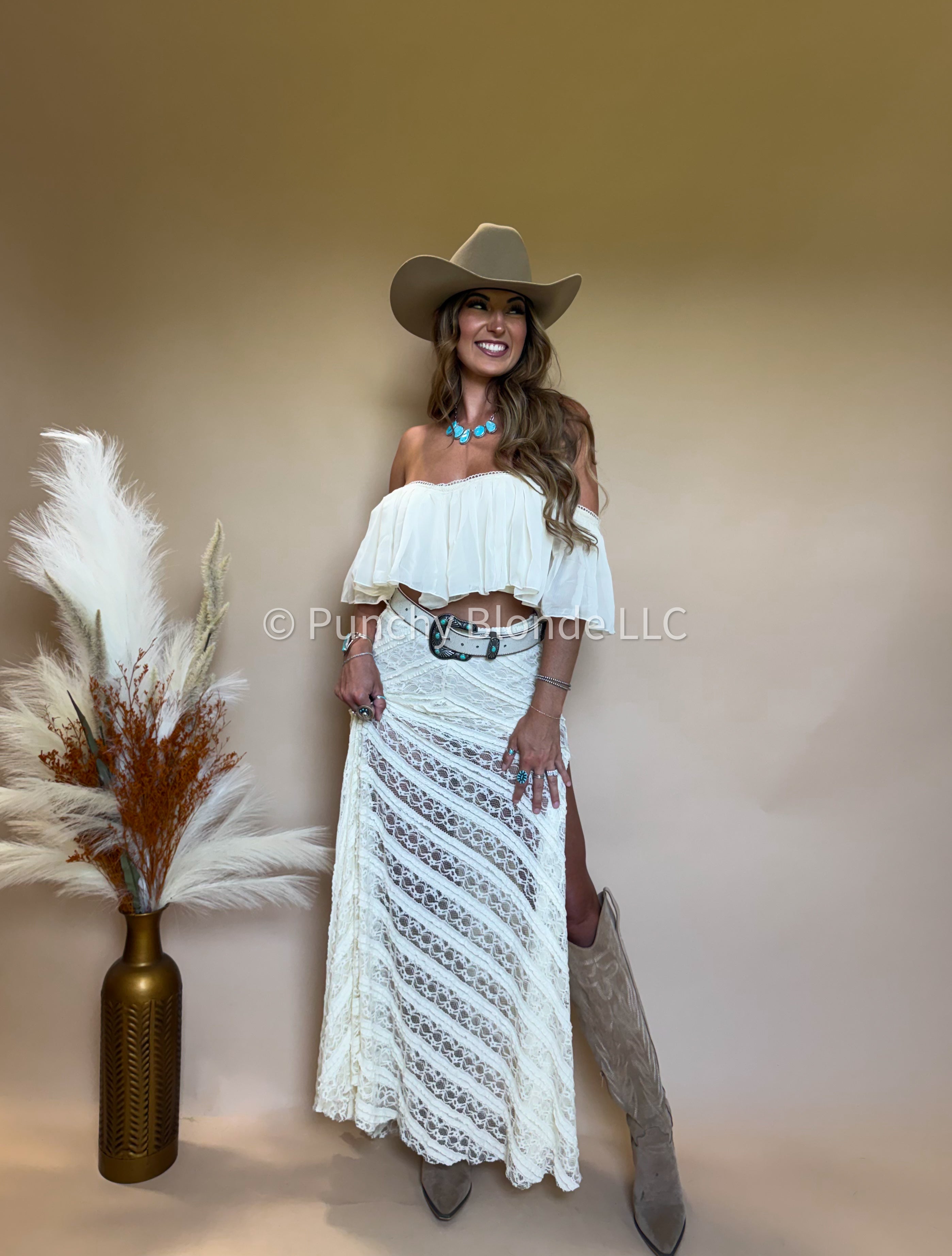 Elowin Ruffle Crop Top