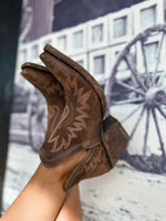 Naturally Distressed Brown Ariat Dixon Bootie